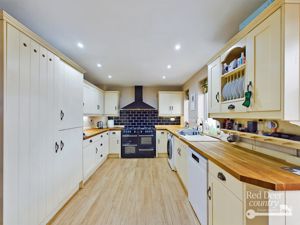 Kitchen/Dining Room- click for photo gallery